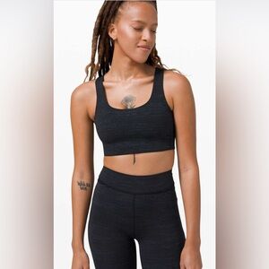 Lululemon Lab Varsa Bra *lululemon lab in
Din Jacquard Black True Navy size 4